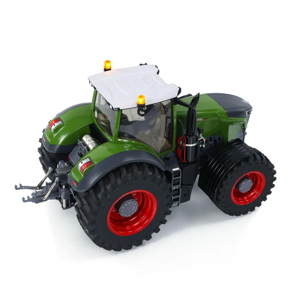 1/16 Scale 4x4 RC Tractor Model